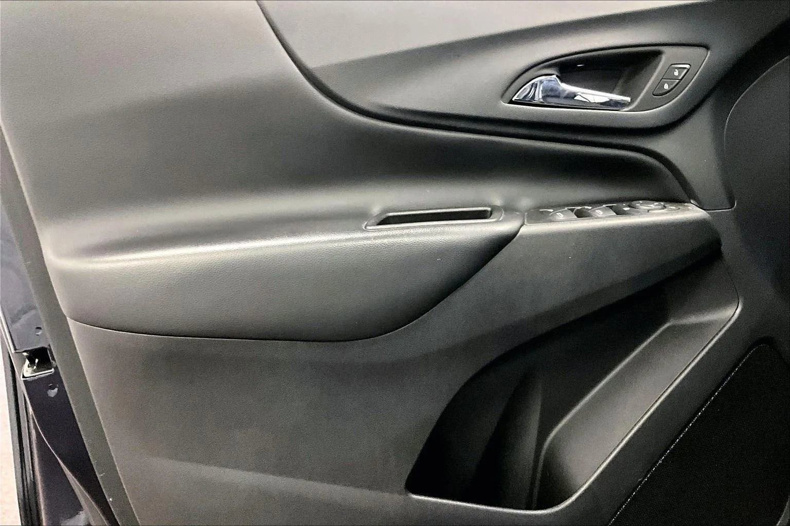 Used 2020 Chevrolet Equinox LT image 22