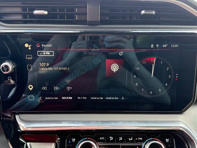 Used 2024 GMC Sierra 3500 Denali Ultimate image 16