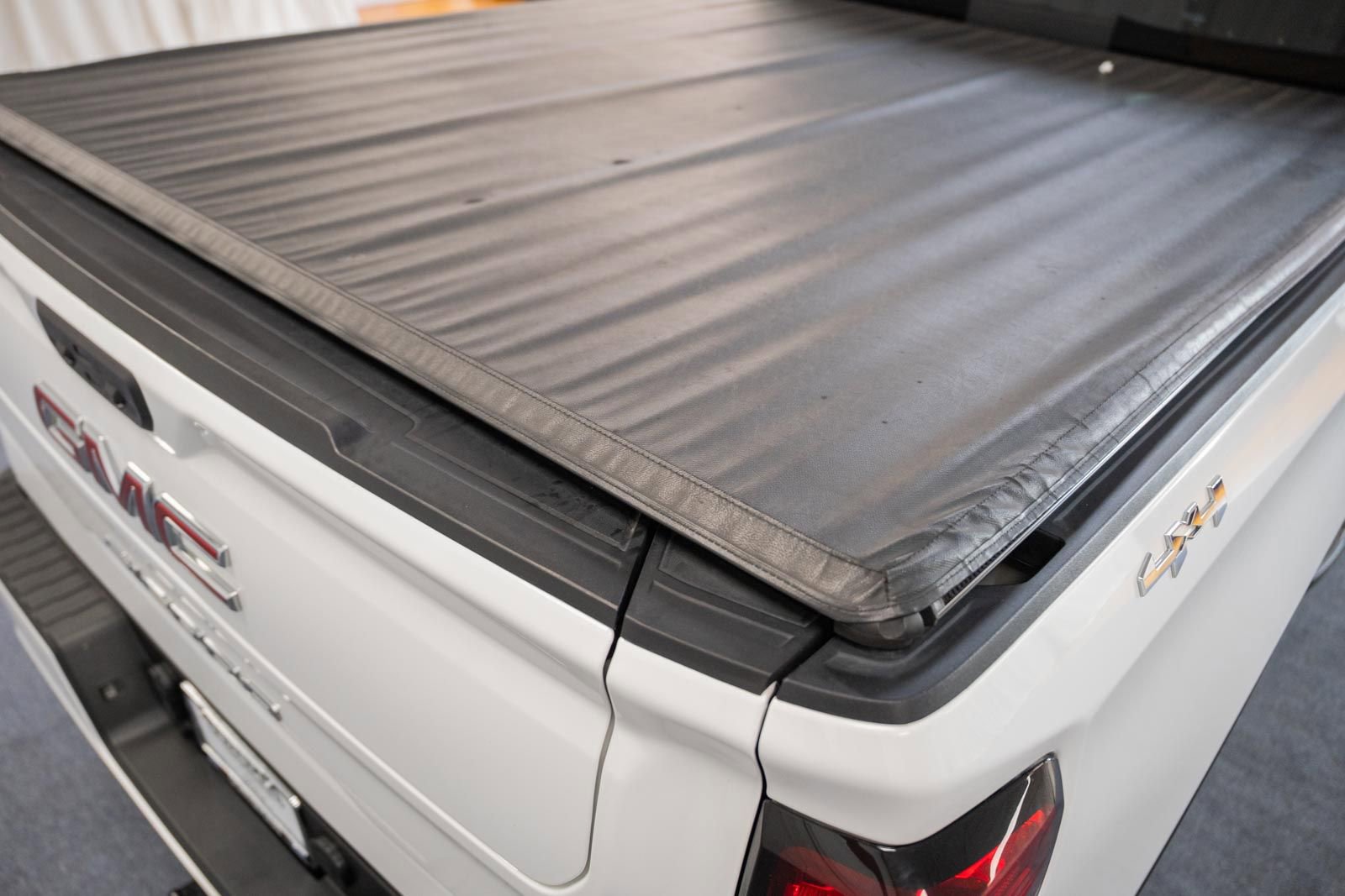 Used 2022 GMC Sierra 1500 Elevation w/ Preferred Package AWD/4WD image 10