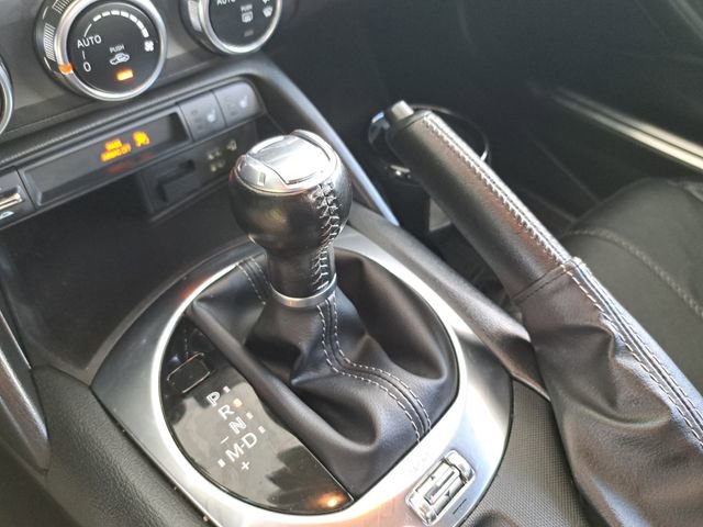 Used 2021 MAZDA MX-5 Miata RF Grand Touring RWD image 14
