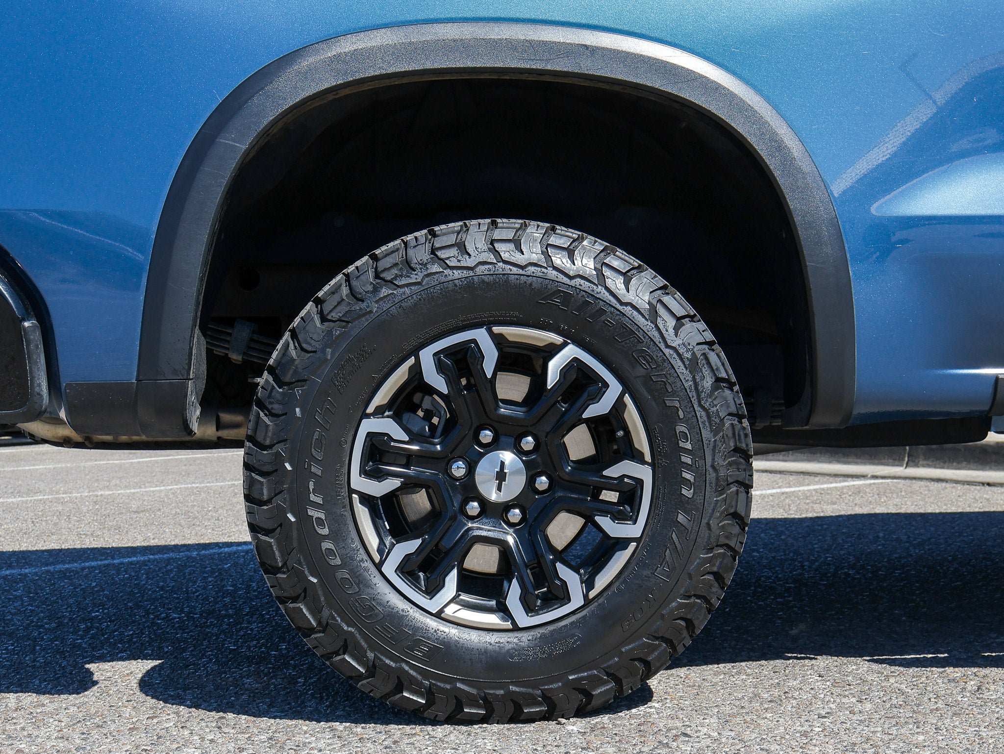 Used 2024 Chevrolet Silverado 1500 ZR2 w/ Technology Package AWD/4WD image 12