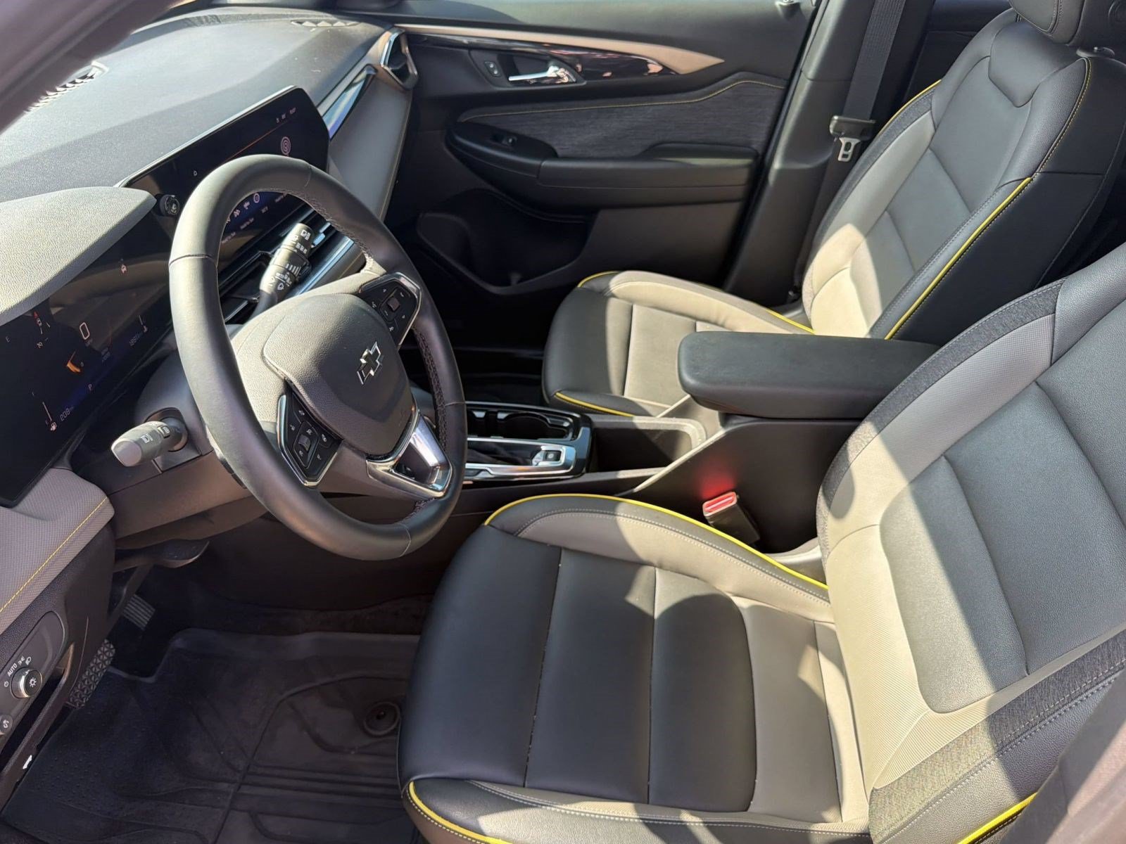 Used 2025 Chevrolet TrailBlazer ACTIV w/ Convenience Package FWD image 5
