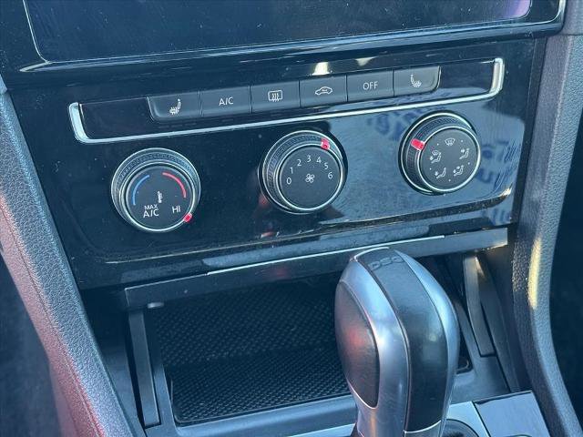 Used 2018 Volkswagen GTI SE image 17