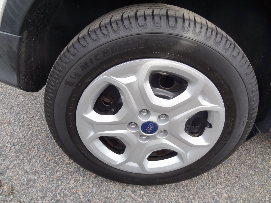 Certified 2019 Ford Escape S image 13