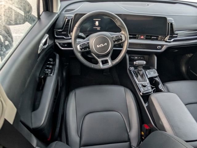 Used 2025 Kia Sportage EX FWD image 11