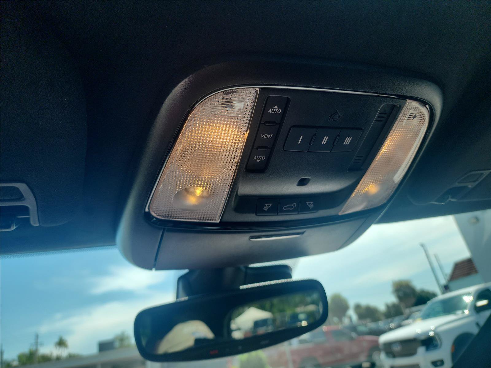 Used 2021 Dodge Durango Citadel RWD image 38