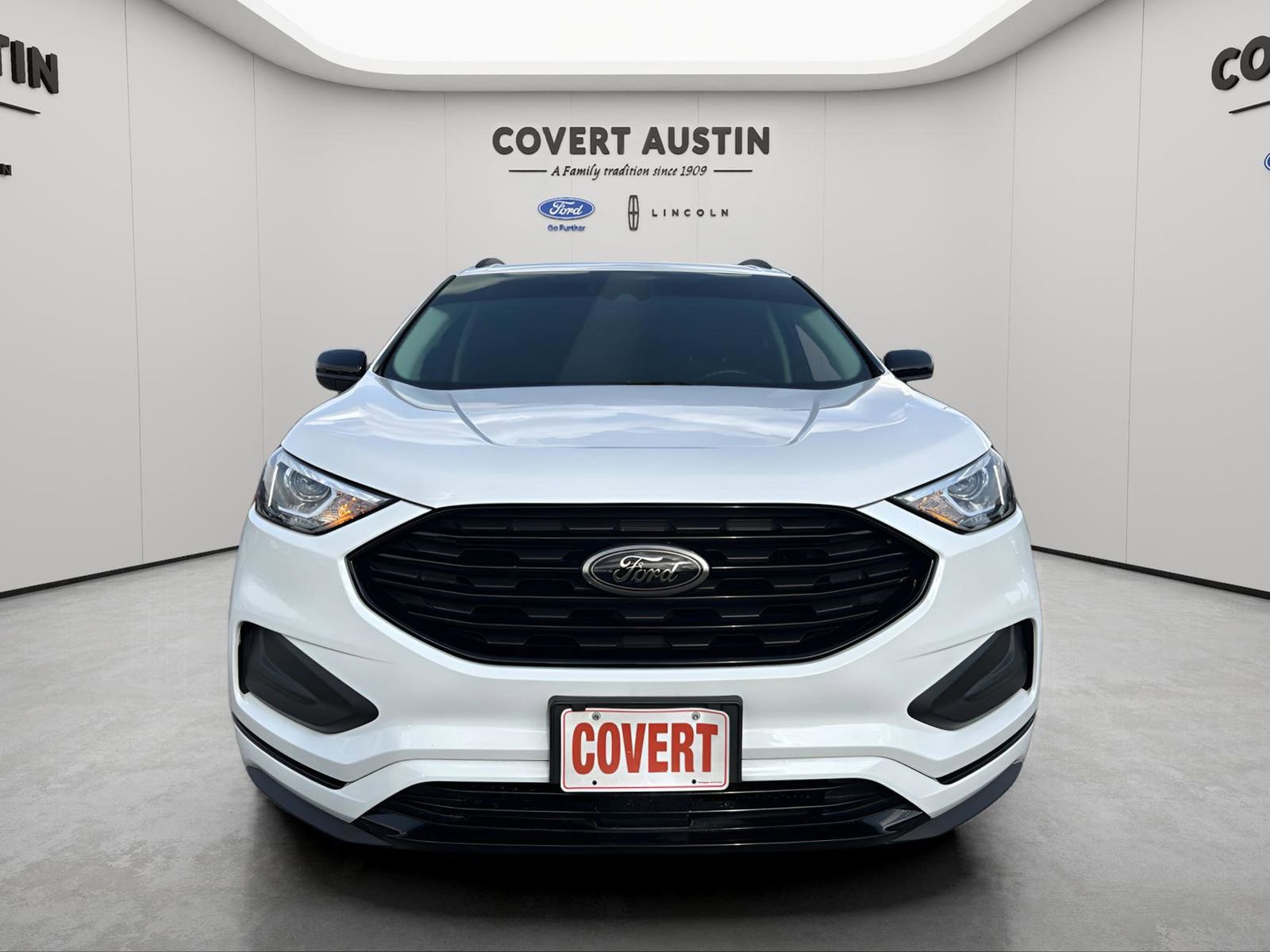 Certified 2024 Ford Edge SE w/ Black Appearance Package image 6