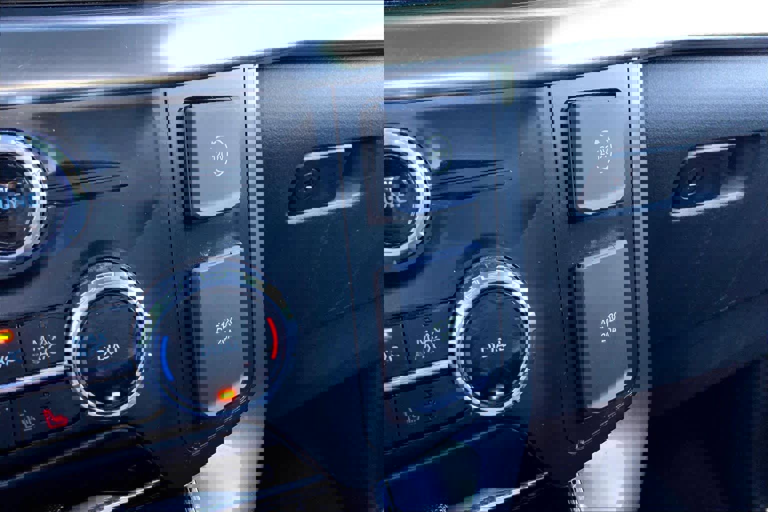 Certified 2023 Ford F150 Lariat w/ Equipment Group 502A High image 36