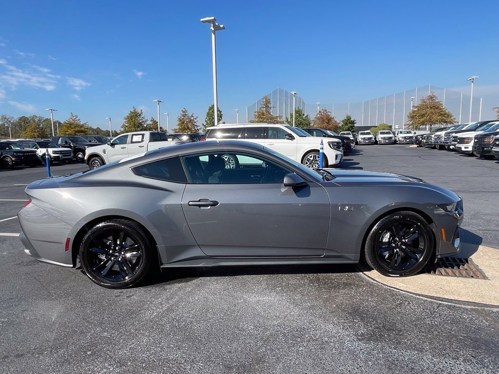 Certified 2025 Ford Mustang GT RWD image 8