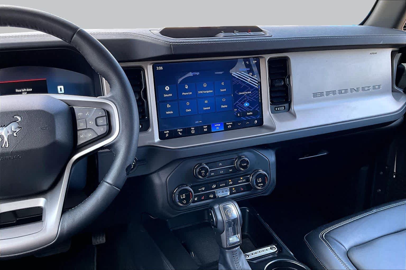 Certified 2025 Ford Bronco Outer Banks AWD/4WD image 9