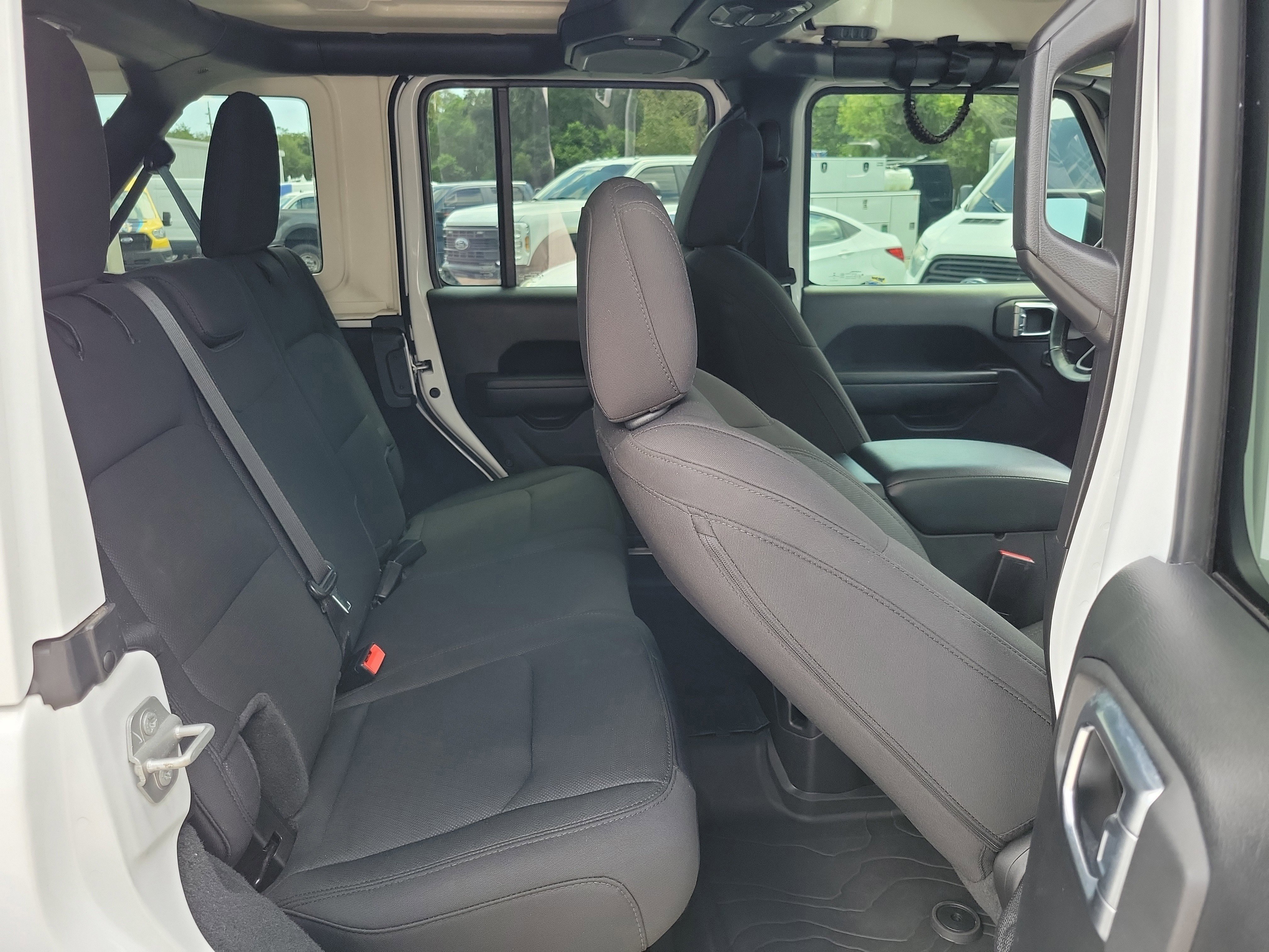 Used 2022 Jeep Wrangler Unlimited Sport image 29