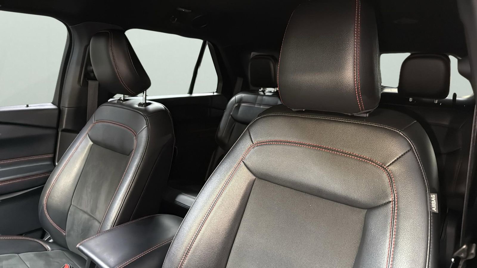 Certified 2023 Ford Explorer ST-Line w/ Class IV Trailer Tow Package image 10