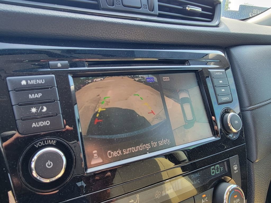 Used 2018 Nissan Rogue SV w/ Premium Package FWD image 55