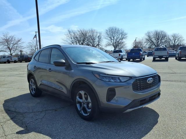 Certified 2025 Ford Escape ST-Line image 5