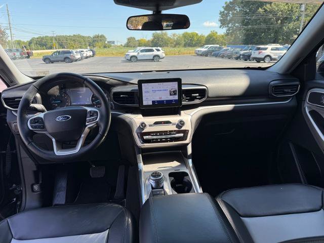 Certified 2024 Ford Explorer XLT w/ Equipment Group 202A AWD/4WD image 7