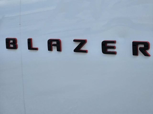 Used 2022 Chevrolet Blazer LT w/ Redline Edition FWD image 8