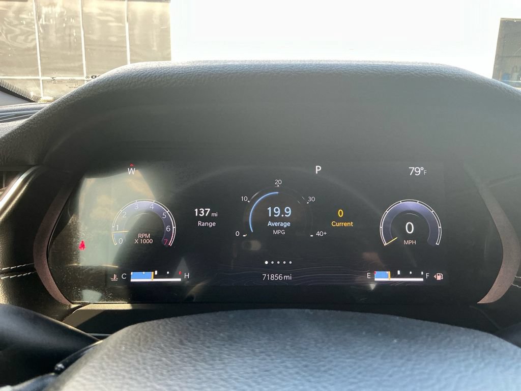 Used 2022 Jeep Grand Cherokee Altitude AWD/4WD image 19