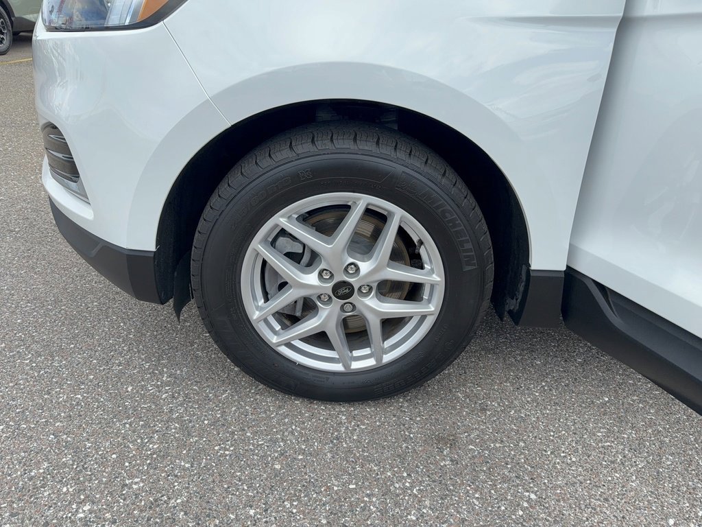 Certified 2024 Ford Edge SEL image 34