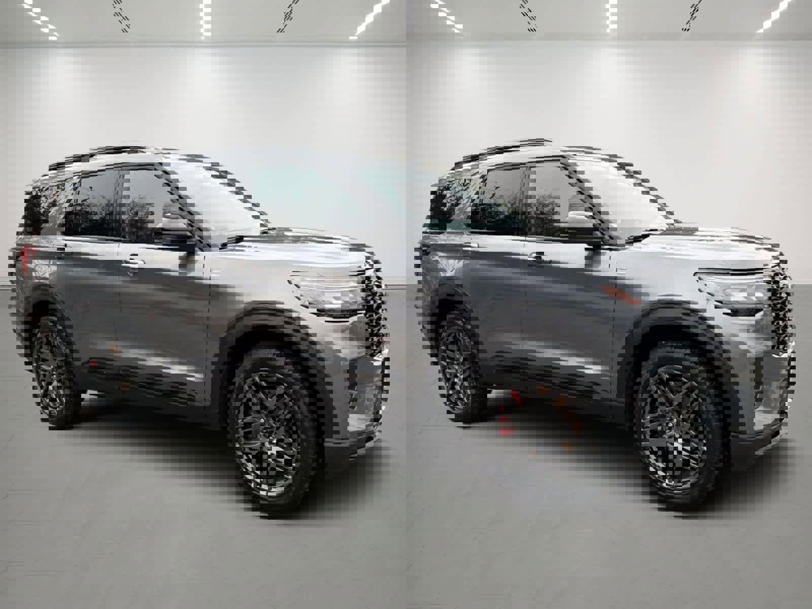 Certified 2025 Ford Explorer ST-Line w/ ST-Line Street Pack image 6