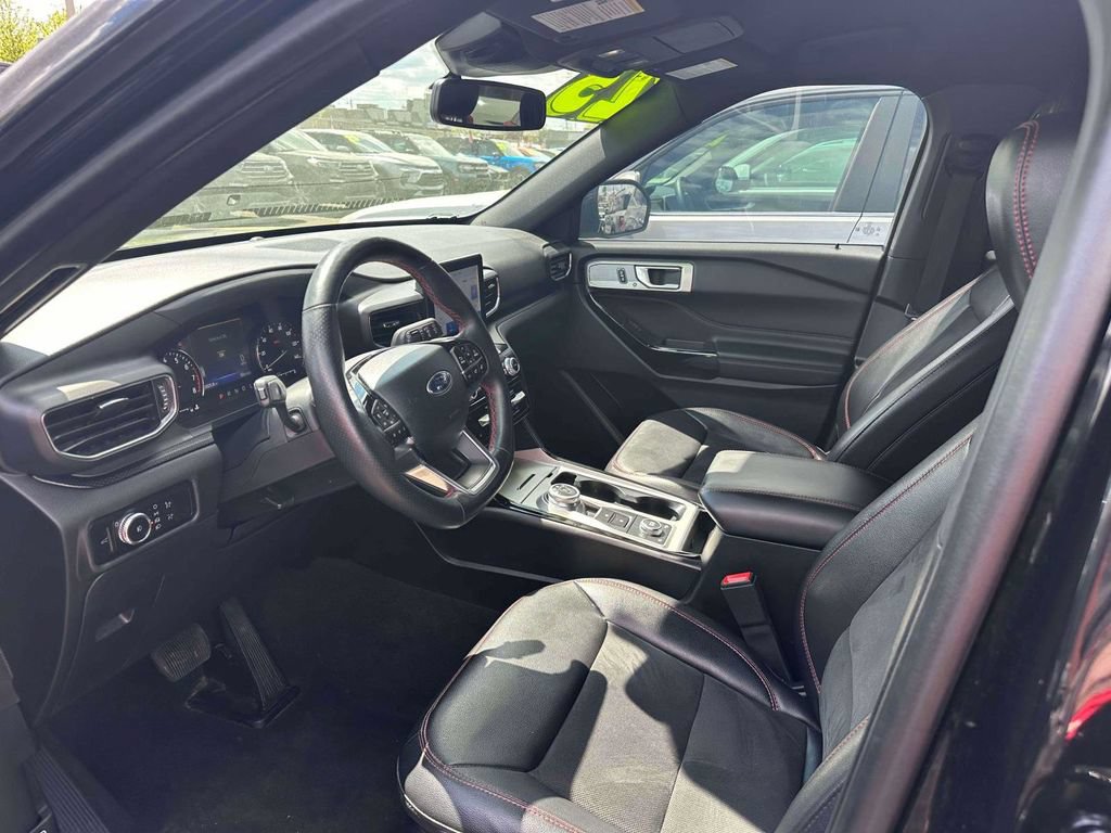 Certified 2023 Ford Explorer ST-Line AWD/4WD image 15