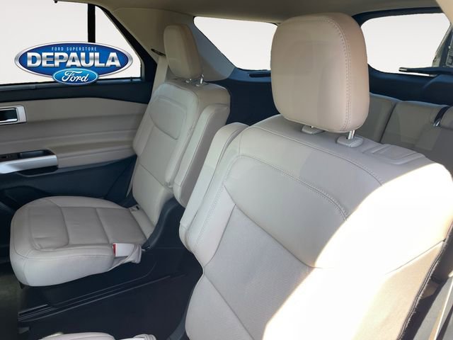 Certified 2024 Ford Explorer Limited w/ Limited Technology Package AWD/4WD image 17