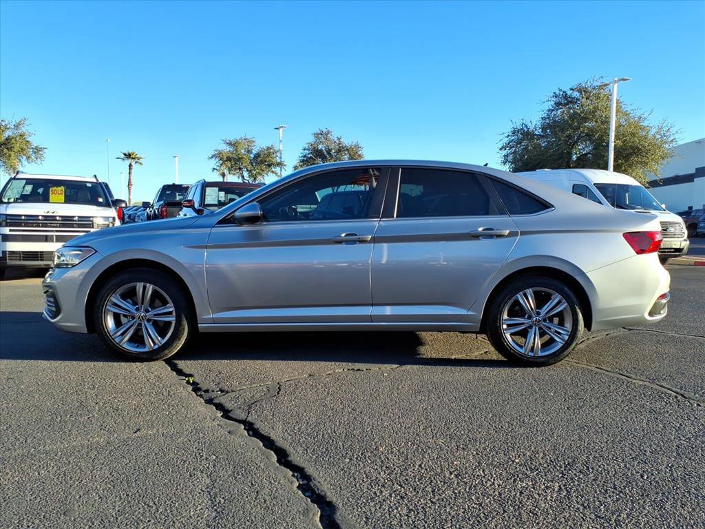 Used 2022 Volkswagen Jetta SE image 5