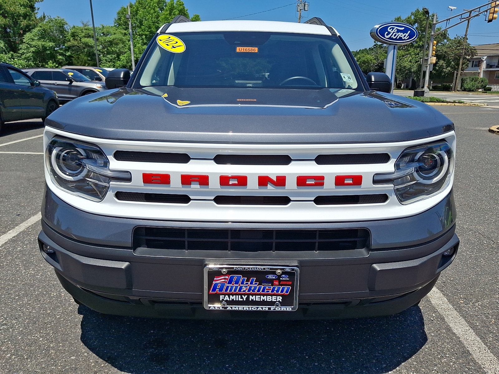 Certified 2024 Ford Bronco Sport Heritage w/ Heritage Convenience Package AWD/4WD image 3