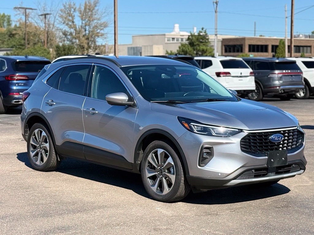 Certified 2024 Ford Escape Platinum AWD/4WD image 31