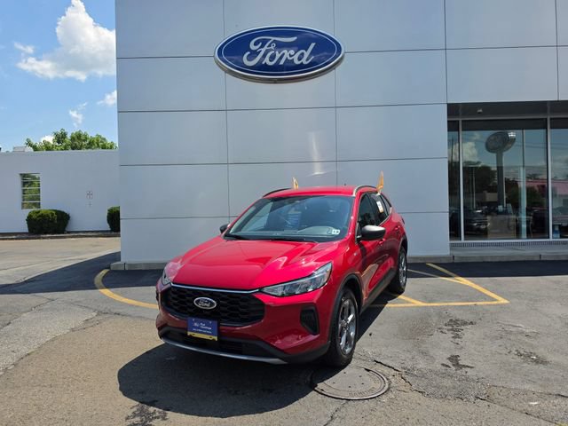 Certified 2025 Ford Escape ST-Line w/ Tech Pack #1 AWD/4WD image 2
