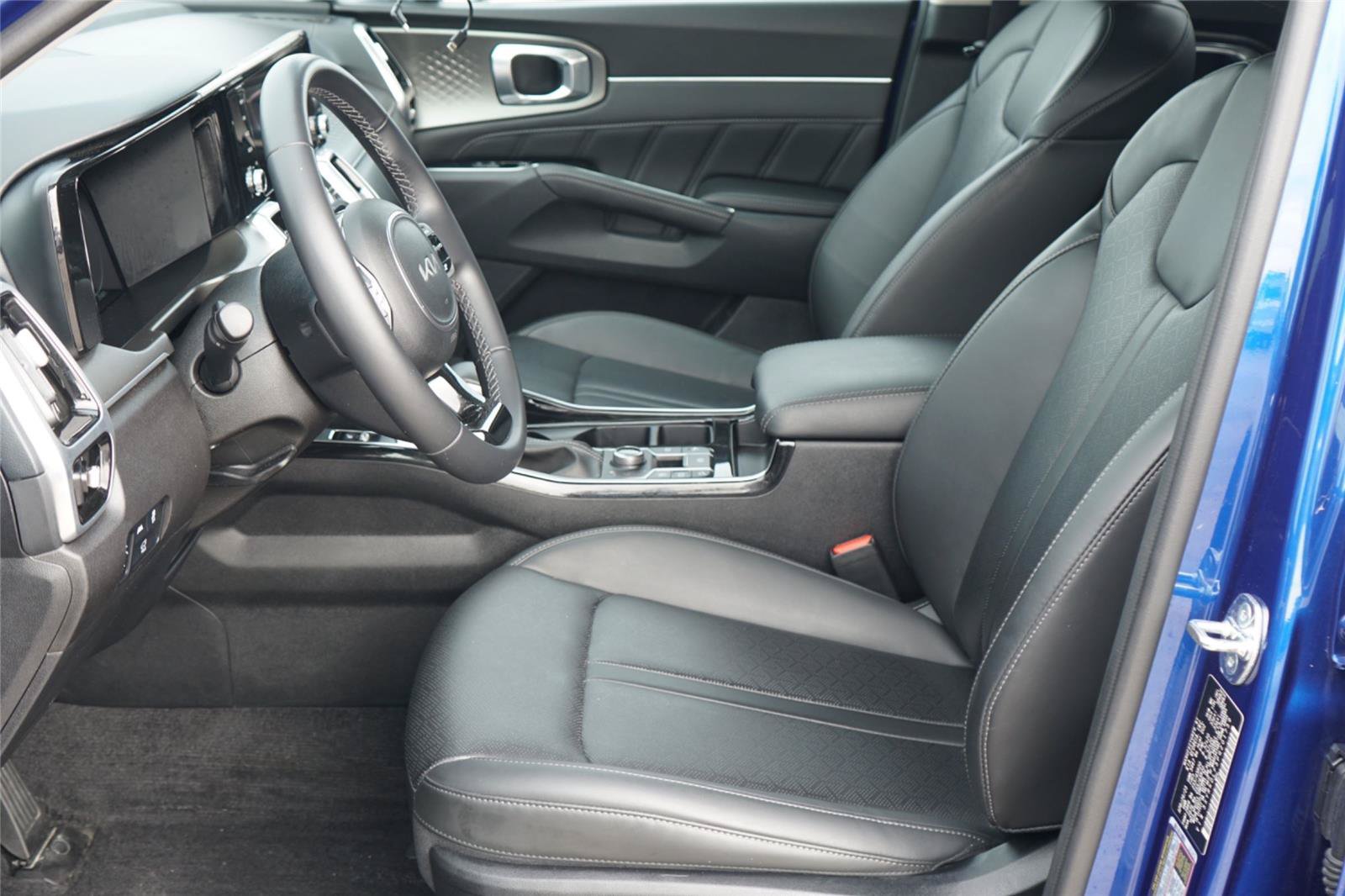 Used 2023 Kia Sorento SX AWD/4WD image 10