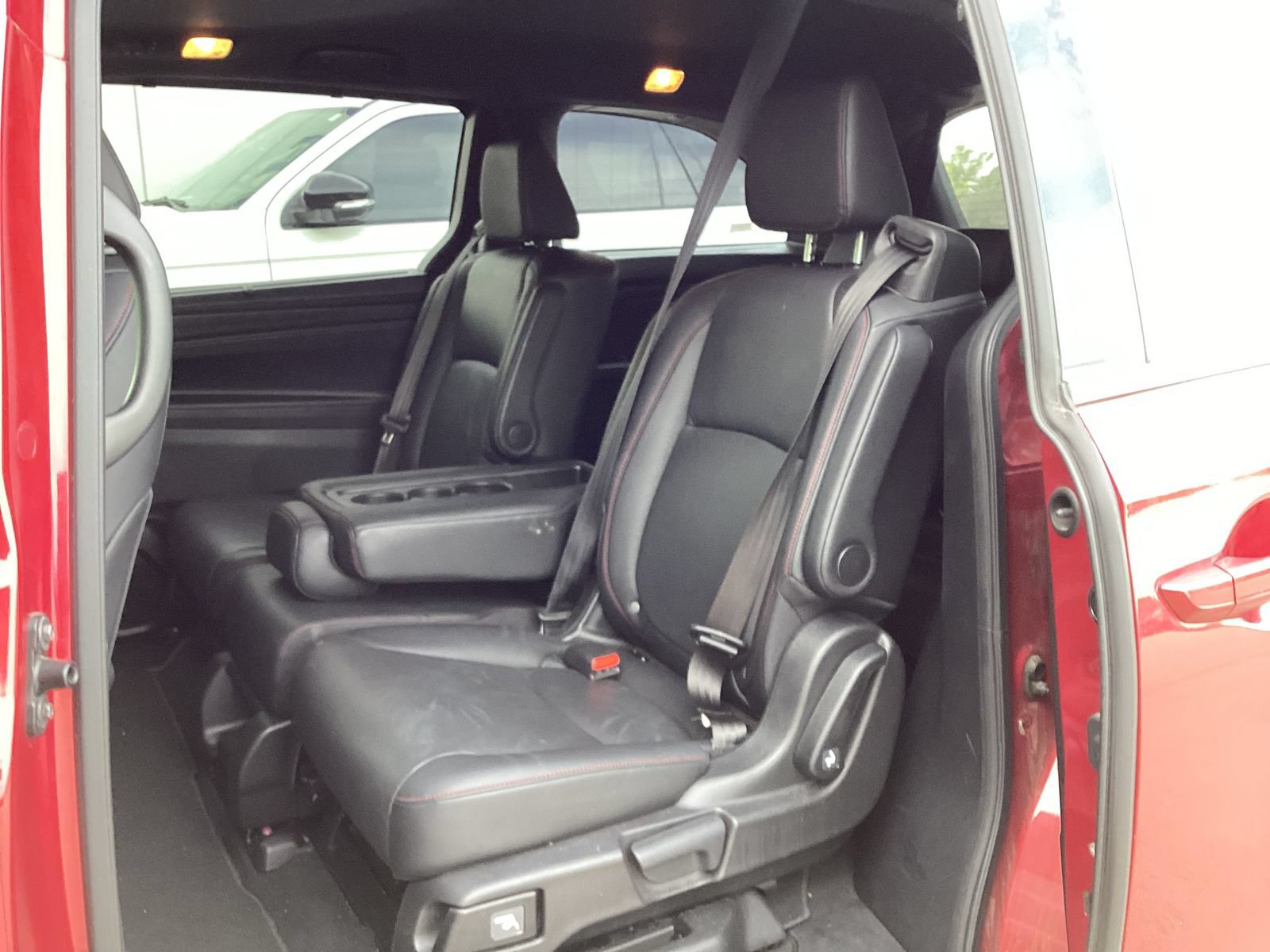 Used 2025 Honda Odyssey Sport-L image 6