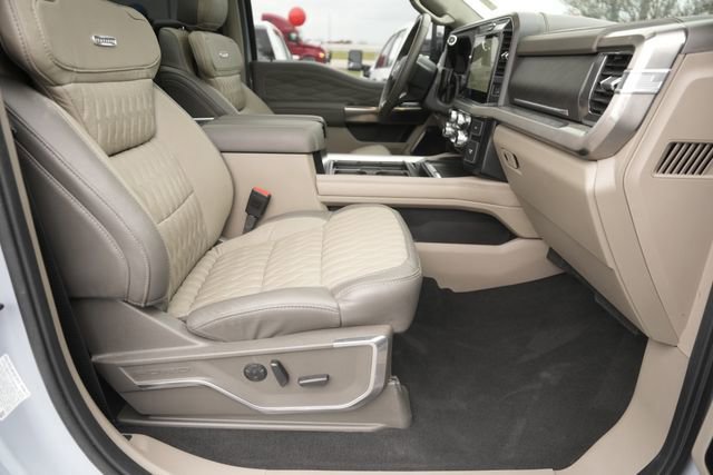 Certified 2026 Ford F450 Platinum w/ Platinum Plus Package image 19