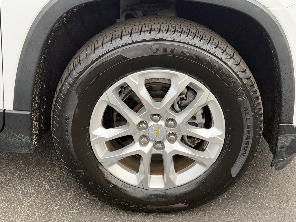 Used 2021 Chevrolet Traverse LT FWD image 46