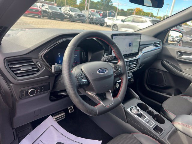 Certified 2024 Ford Escape ST-Line w/ Tech Pack #1 AWD/4WD image 7