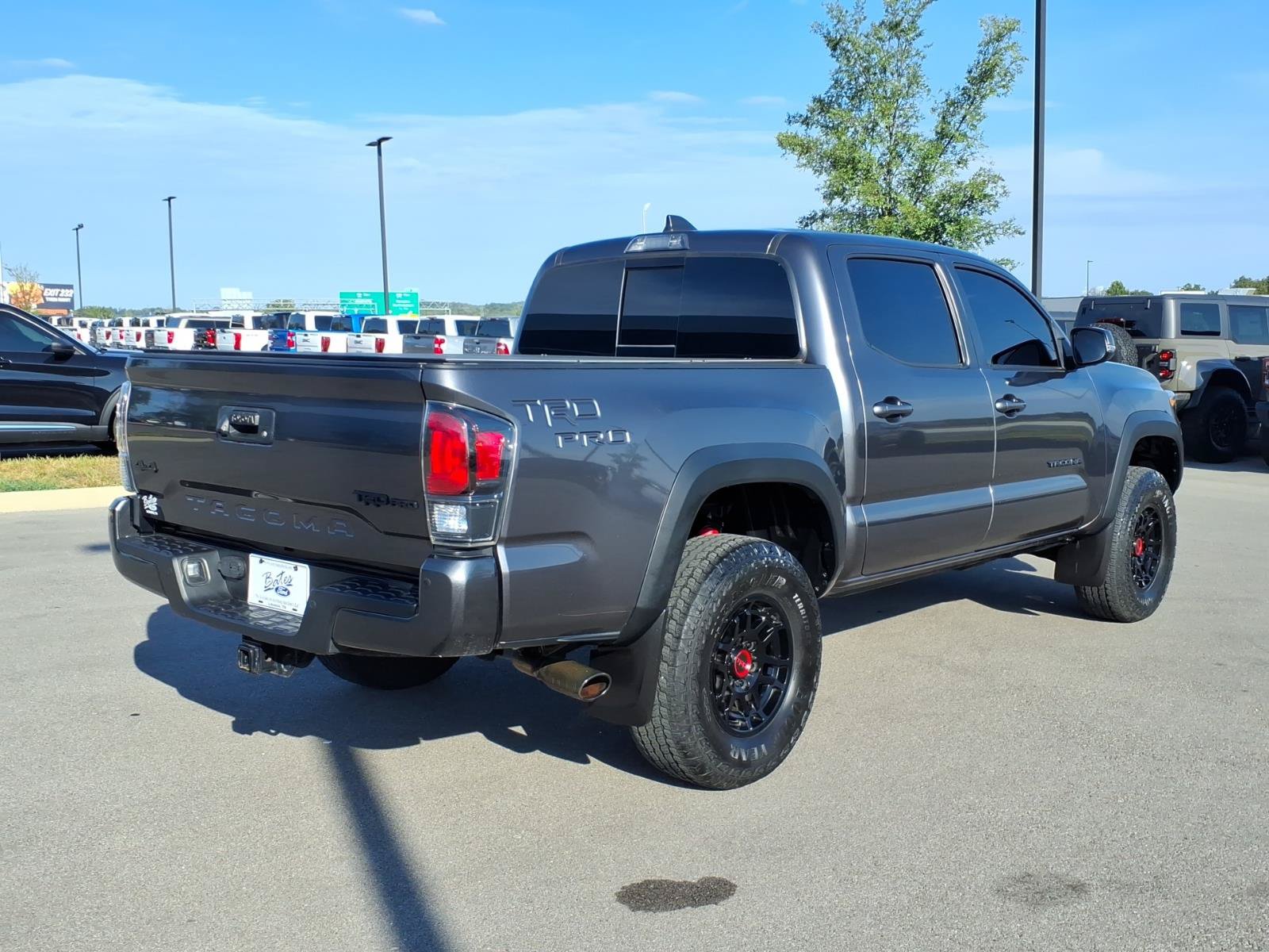 Used 2022 Toyota Tacoma TRD Pro AWD/4WD image 3
