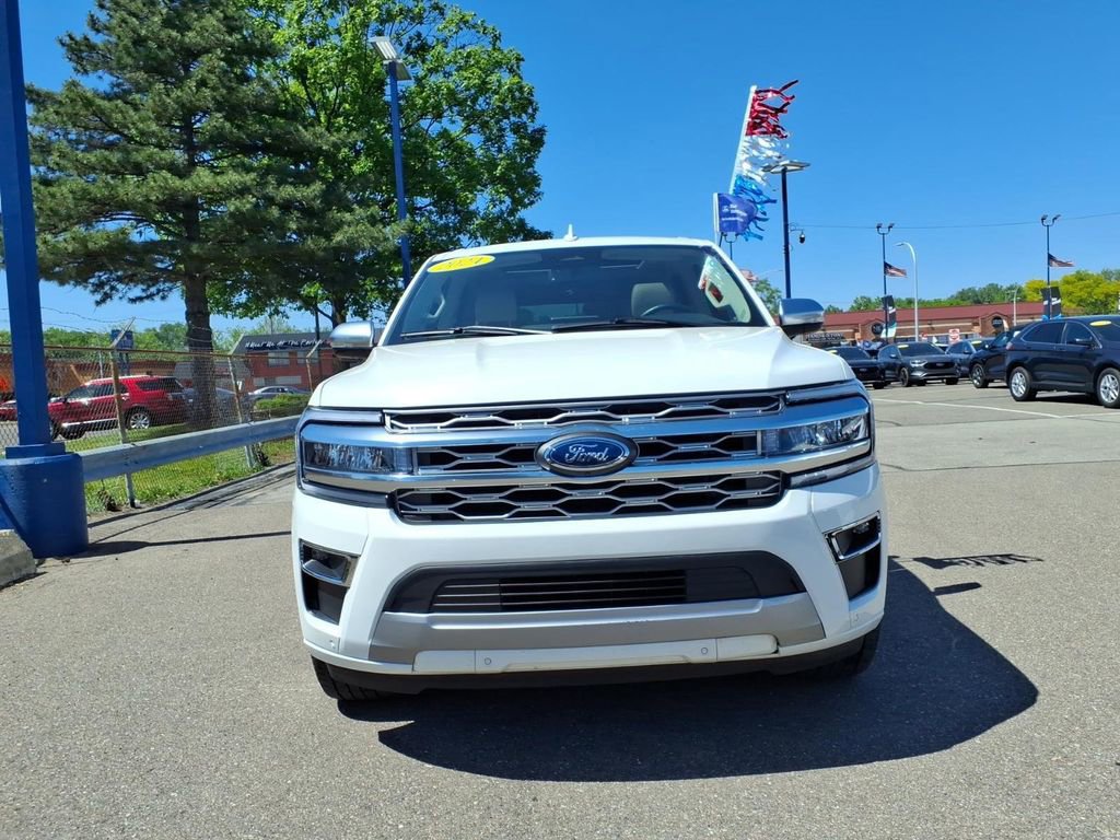 Certified 2024 Ford Expedition Platinum AWD/4WD image 2