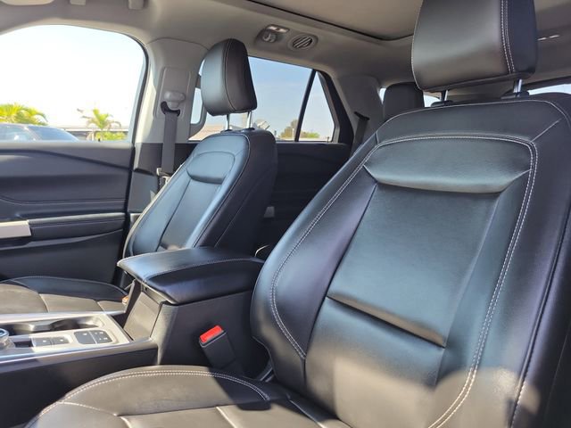 Certified 2022 Ford Explorer XLT w/ Equipment Group 202A image 21