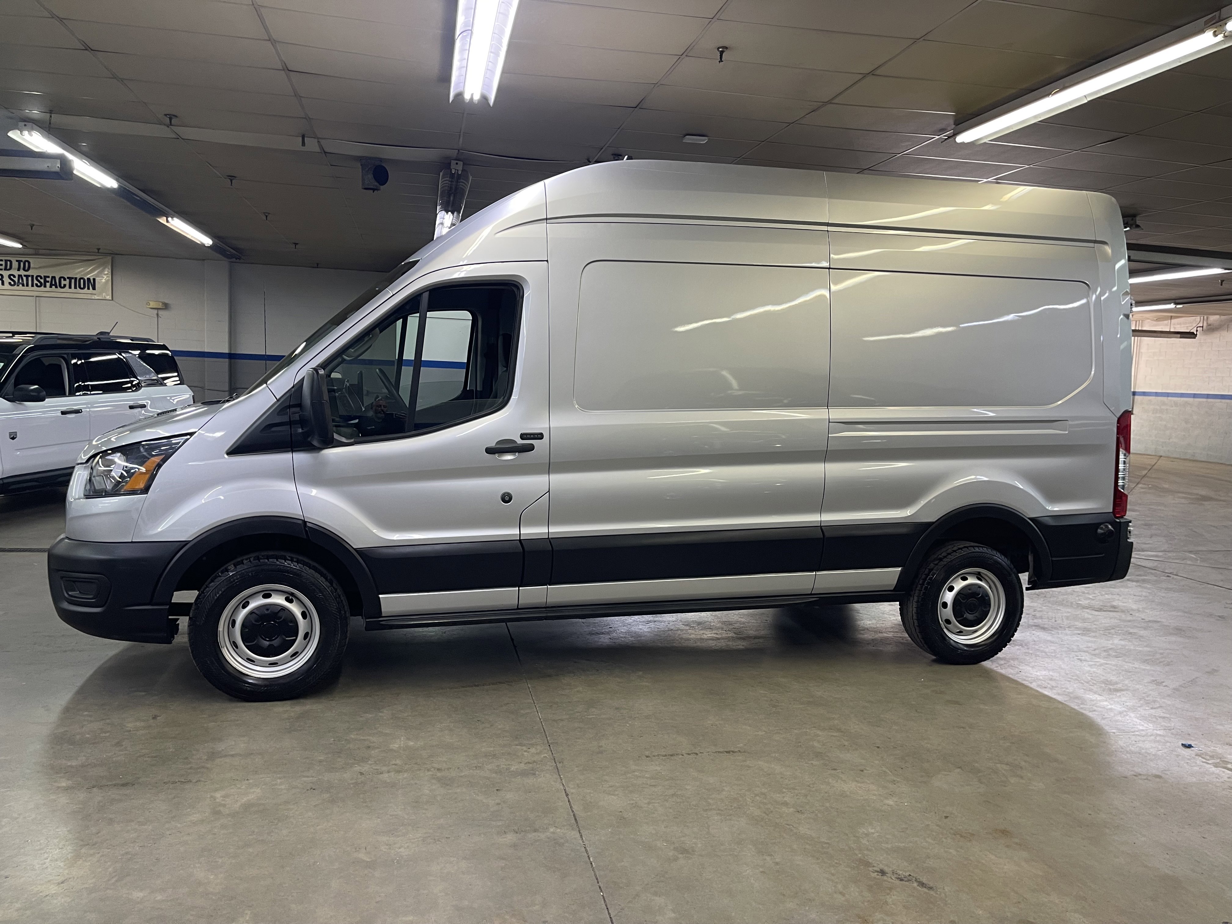 Certified 2024 Ford Transit 250 148 High Roof RWD image 4