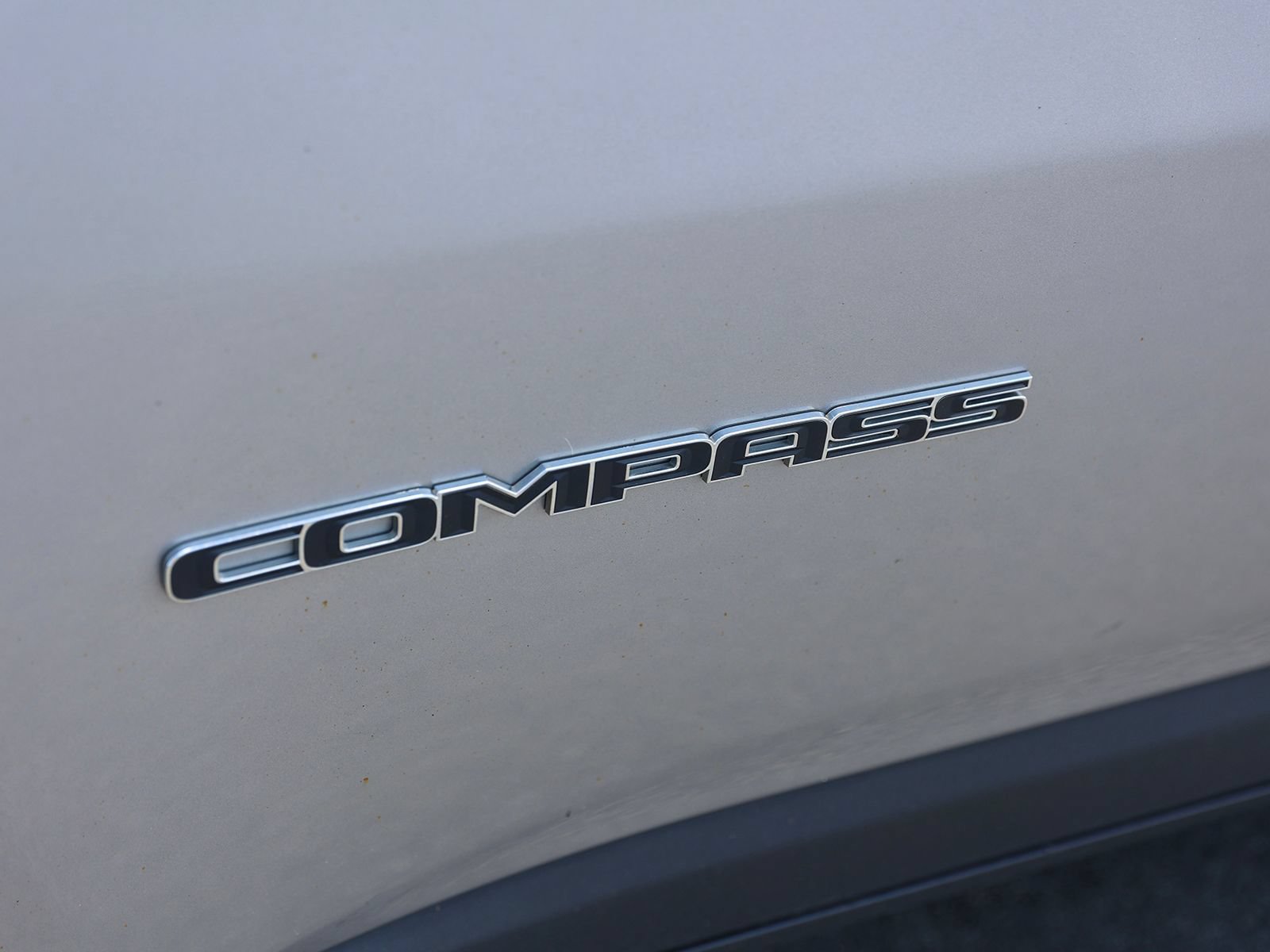 Used 2018 Jeep Compass Latitude AWD/4WD image 9