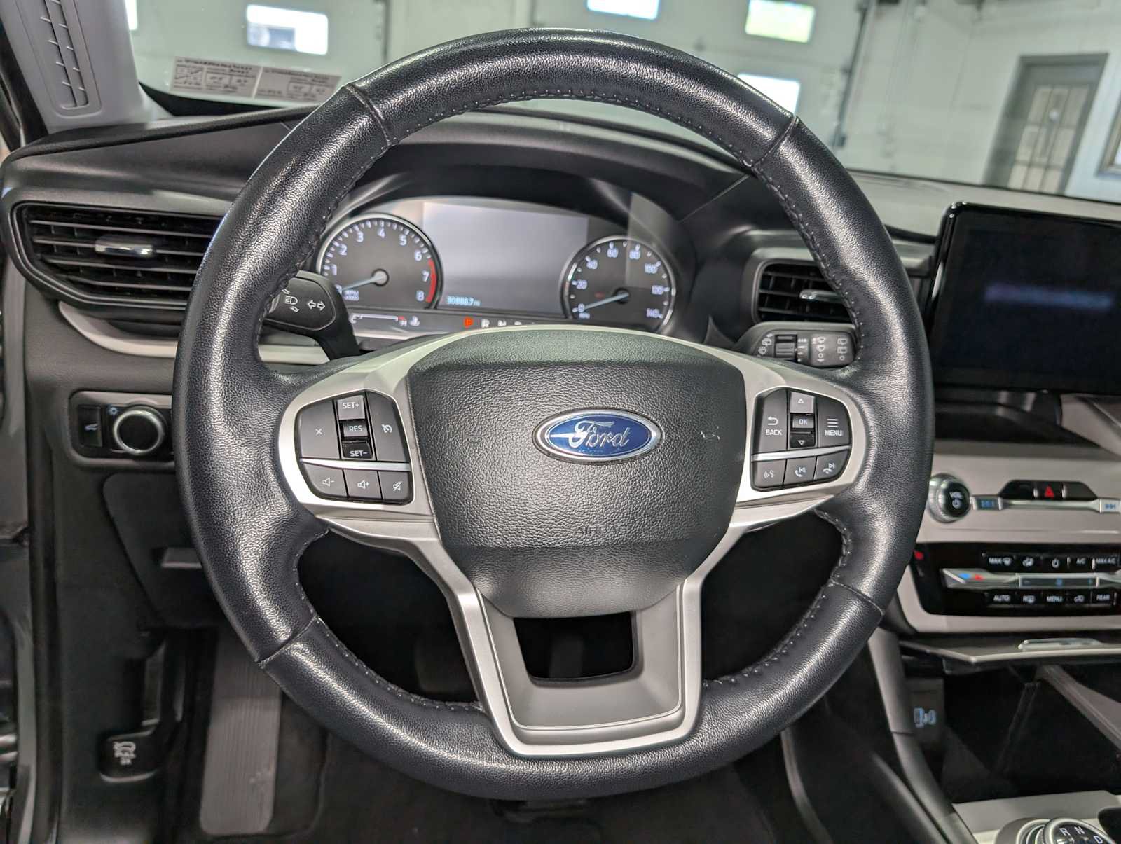 Certified 2023 Ford Explorer XLT AWD/4WD image 36