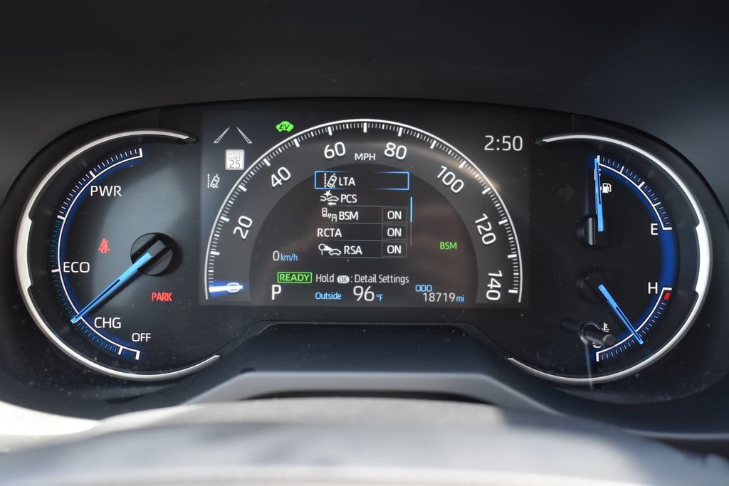 Used 2025 Toyota RAV4 XLE w/ Convenience Package AWD/4WD image 10