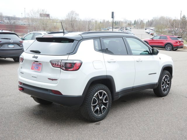 Used 2025 Jeep Compass Trailhawk AWD/4WD image 5