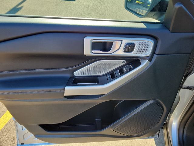 Certified 2023 Ford Explorer Limited w/ Limited Technology Package AWD/4WD image 13