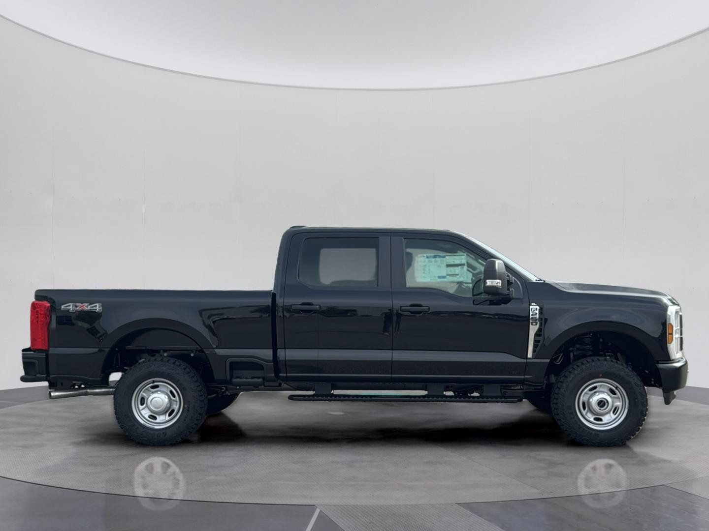 Certified 2026 Ford F250 XL w/ XL Off-Road Package AWD/4WD image 9
