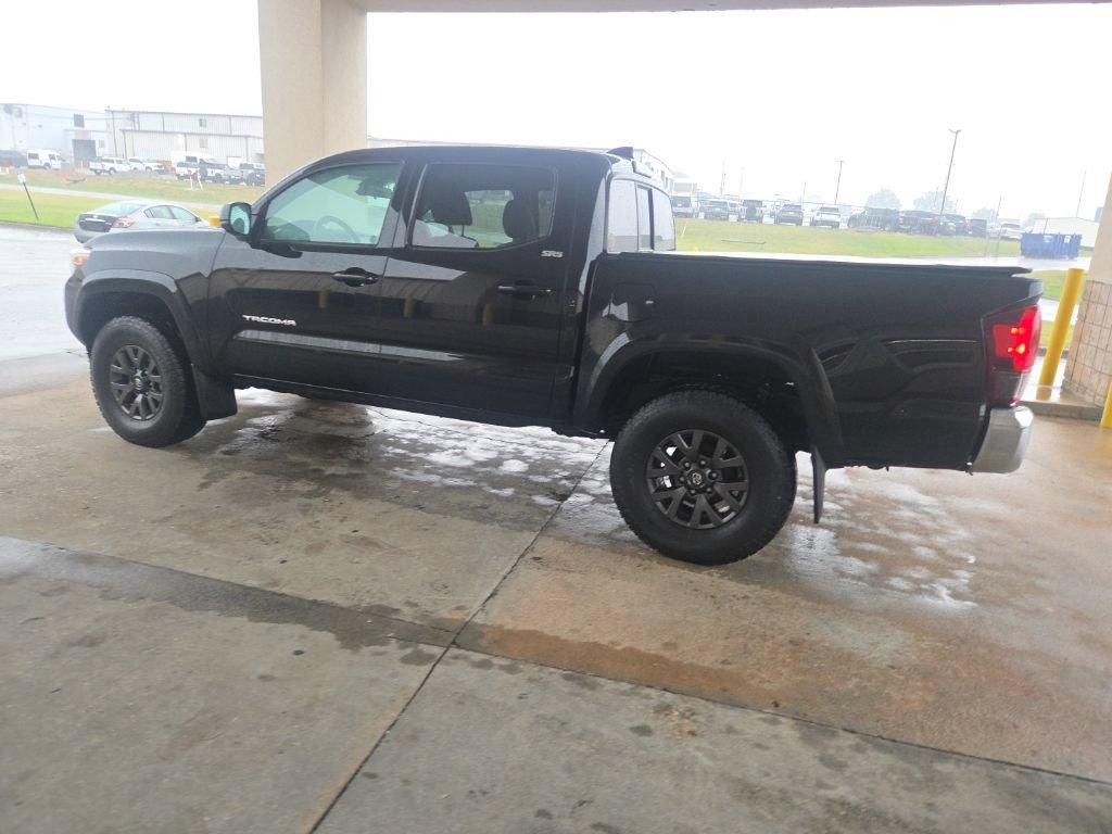 Used 2023 Toyota Tacoma SR5 w/ SR5 Appearance Package RWD image 6