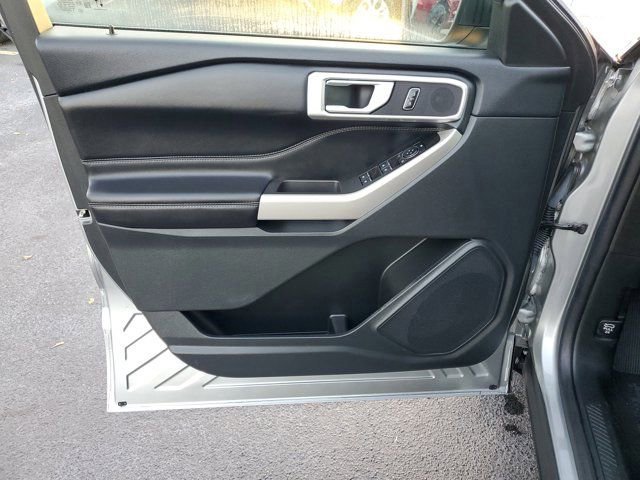 Certified 2023 Ford Explorer XLT w/ Equipment Group 202A image 17