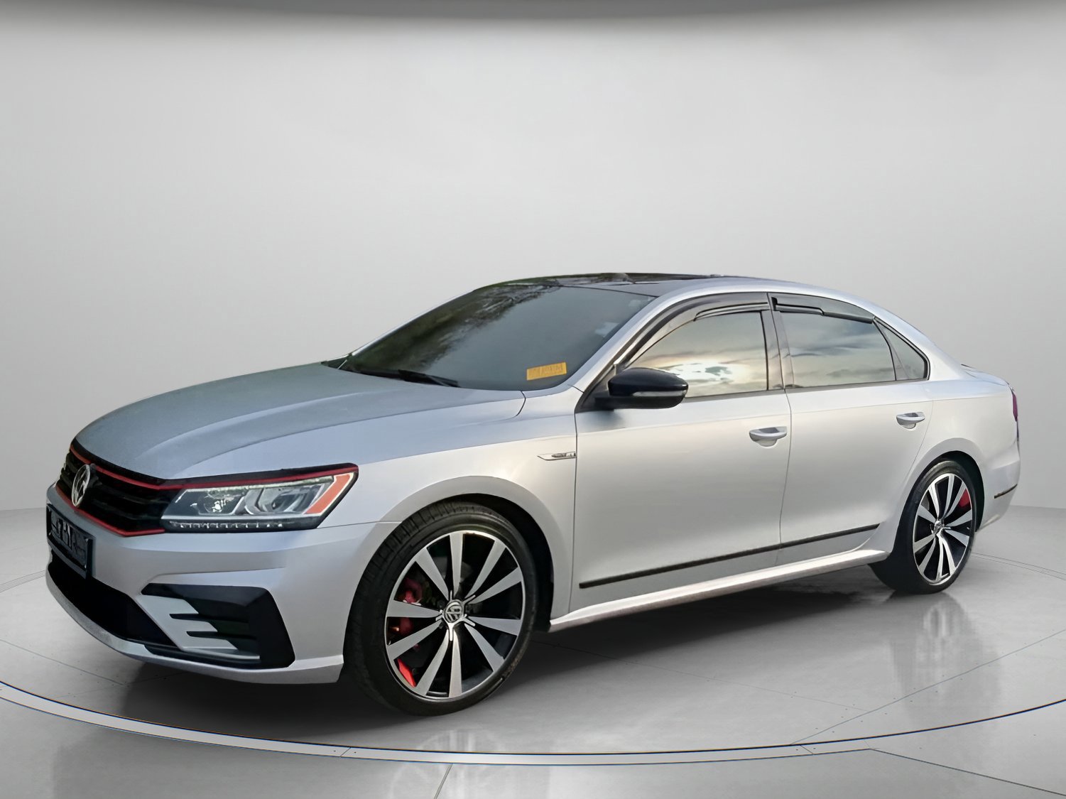 Used 2018 Volkswagen Passat GT image 5