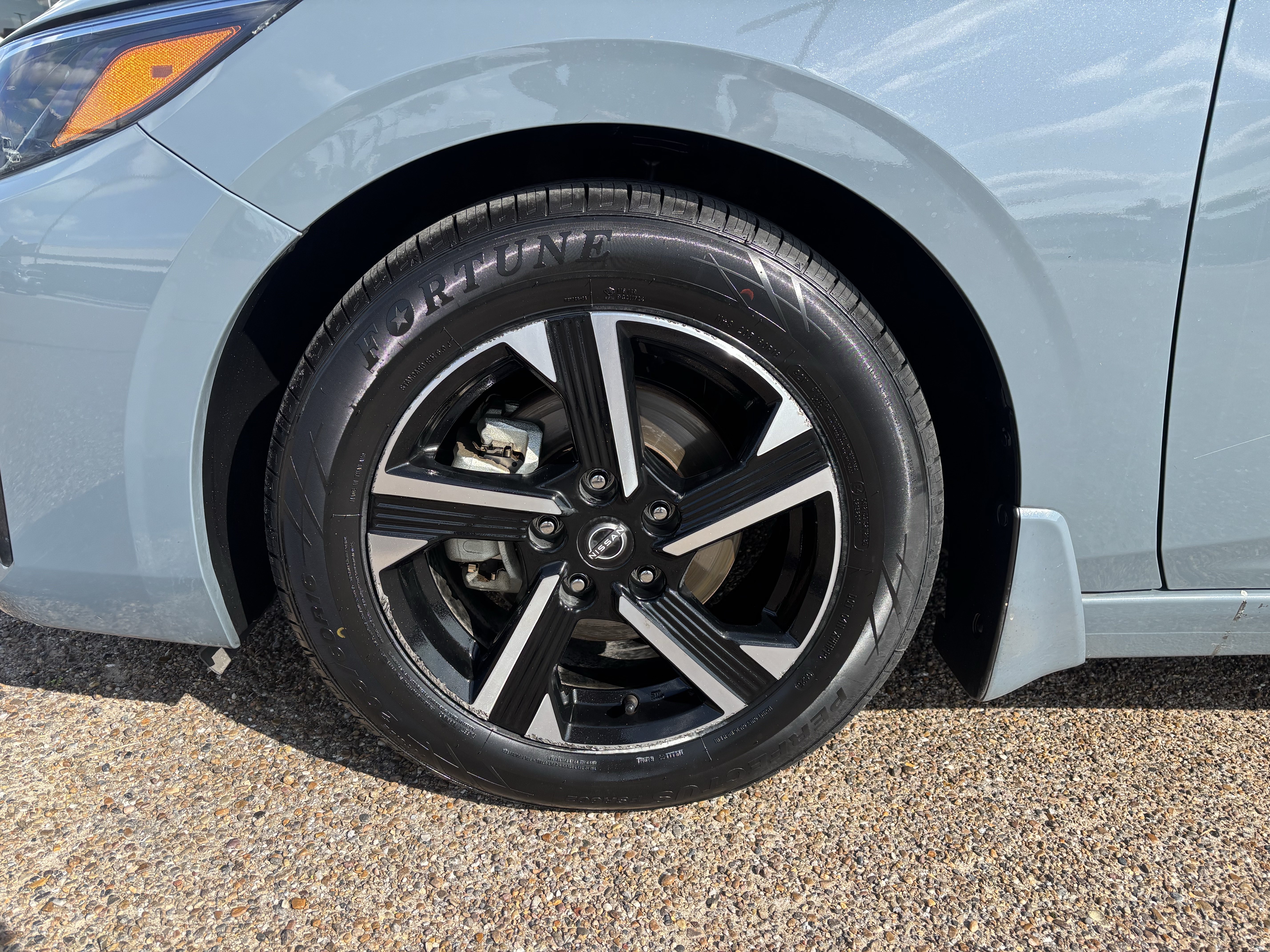 Used 2025 Nissan Sentra SV FWD image 8
