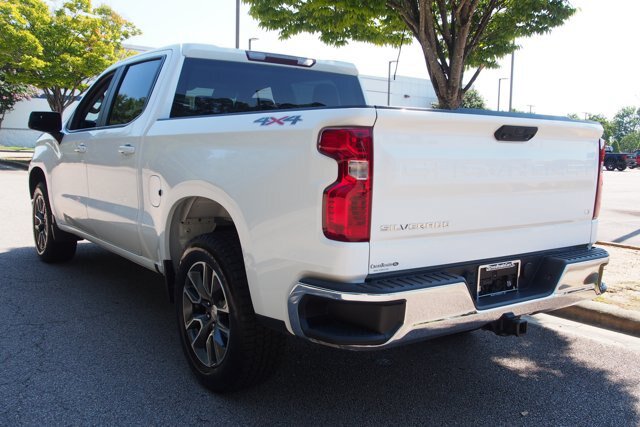 Used 2023 Chevrolet Silverado 1500 LT AWD/4WD image 5