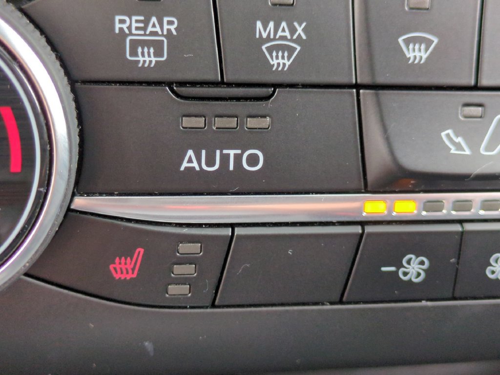Certified 2024 Ford Escape ST-Line AWD/4WD image 25